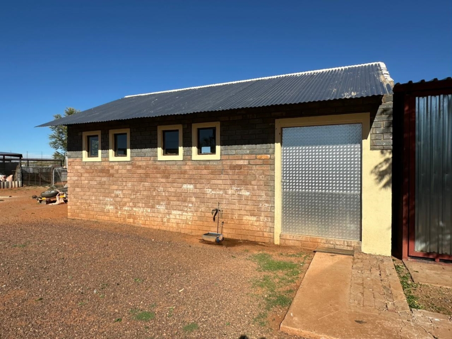 10 Bedroom Property for Sale in Olifantshoek Northern Cape